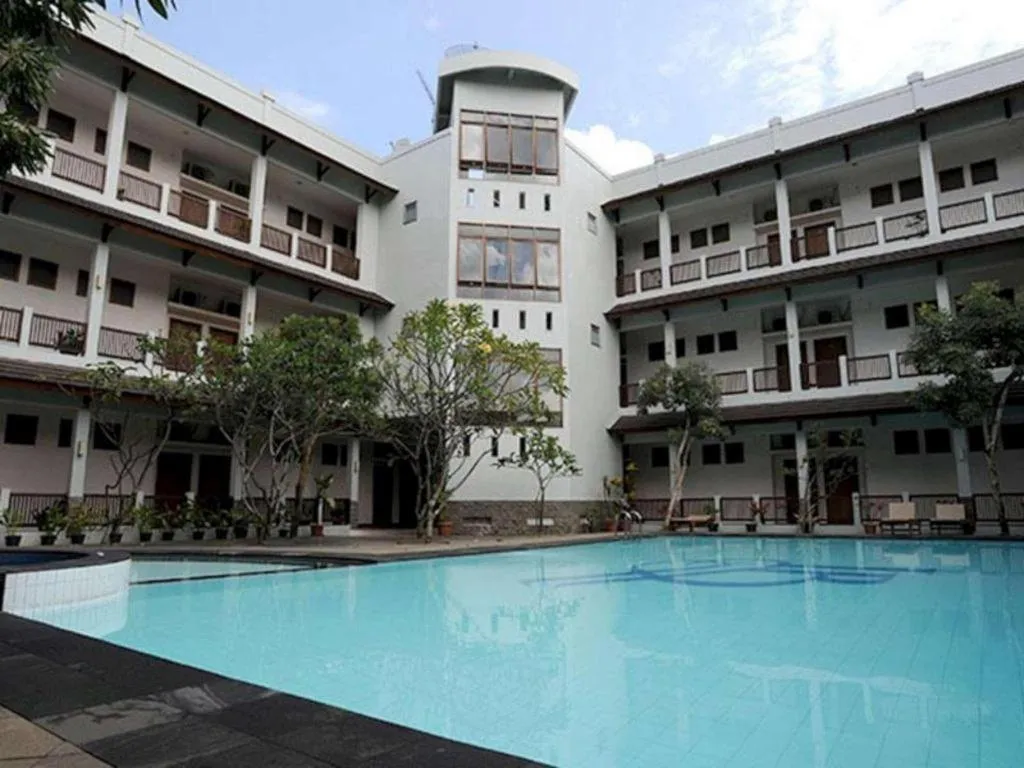 Laut Biru Resort Hotel