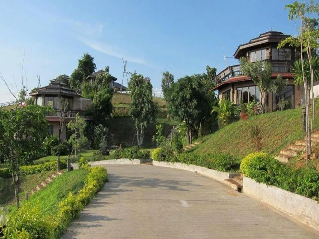Dern Din Du Dao Resort