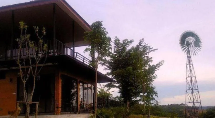 Dern Din Du Dao Resort