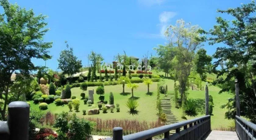 Dern Din Du Dao Resort