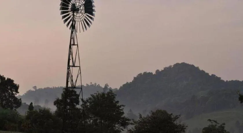 Dern Din Du Dao Resort