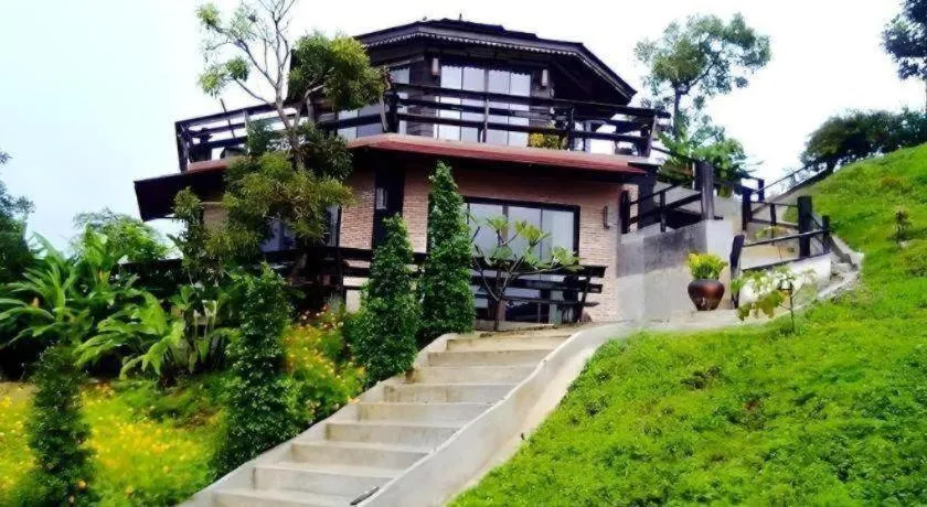 Dern Din Du Dao Resort