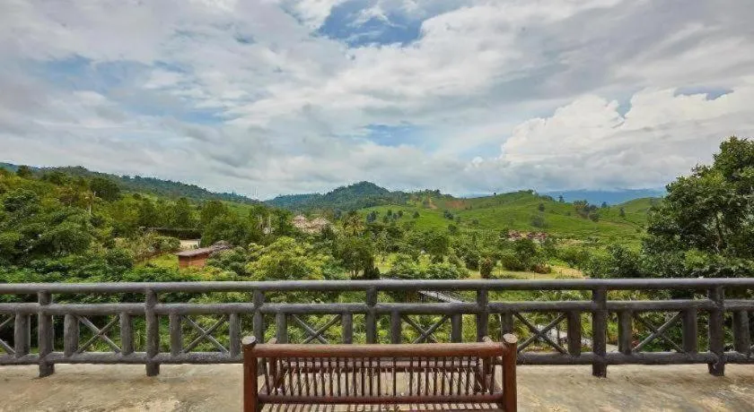 Dern Din Du Dao Resort