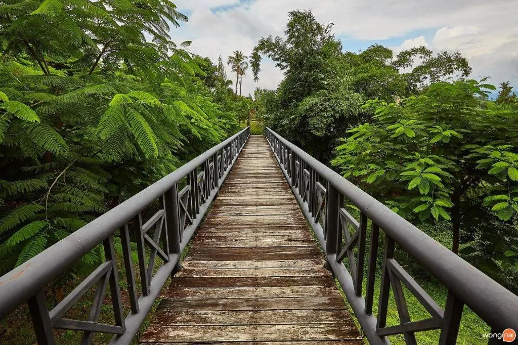 Dern Din Du Dao Resort