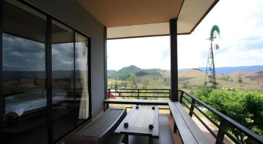 Dern Din Du Dao Resort