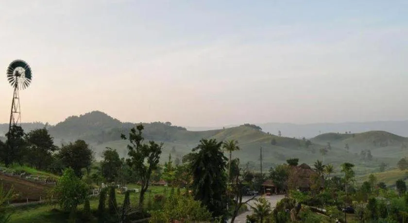 Dern Din Du Dao Resort