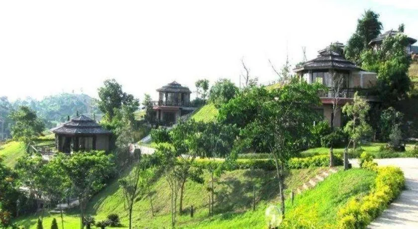 Dern Din Du Dao Resort