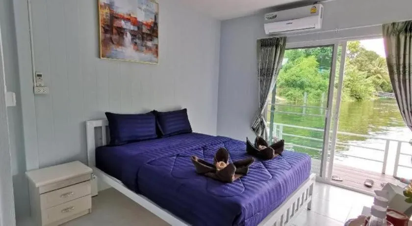 Bed in Chateau de Erawan