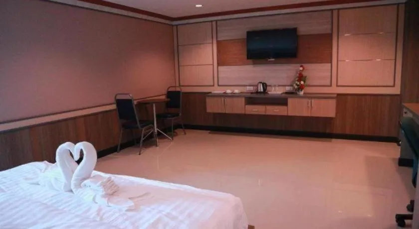 Bed in Phetlada Pavilion & Resort