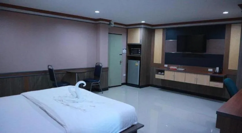 Bed in Phetlada Pavilion & Resort