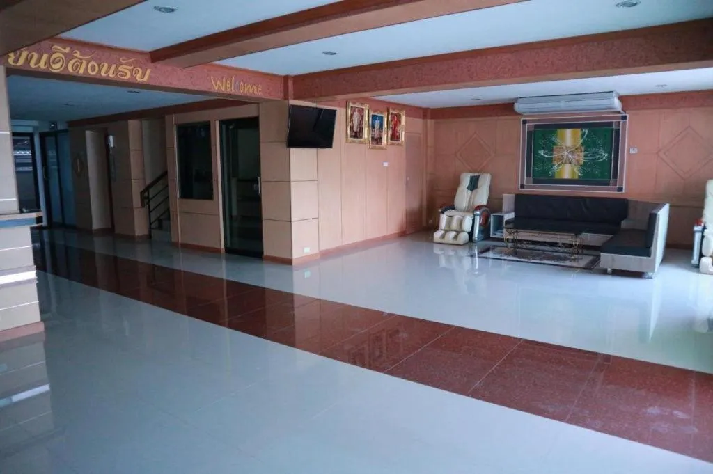 Phetlada Pavilion & Resort