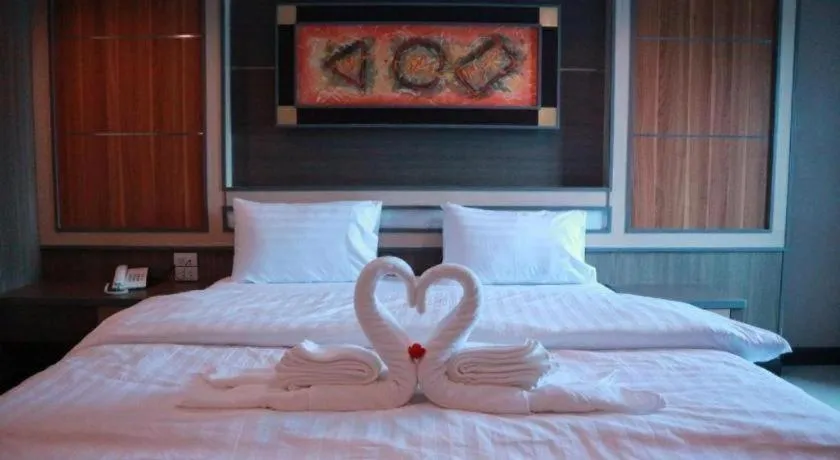 Bed in Phetlada Pavilion & Resort
