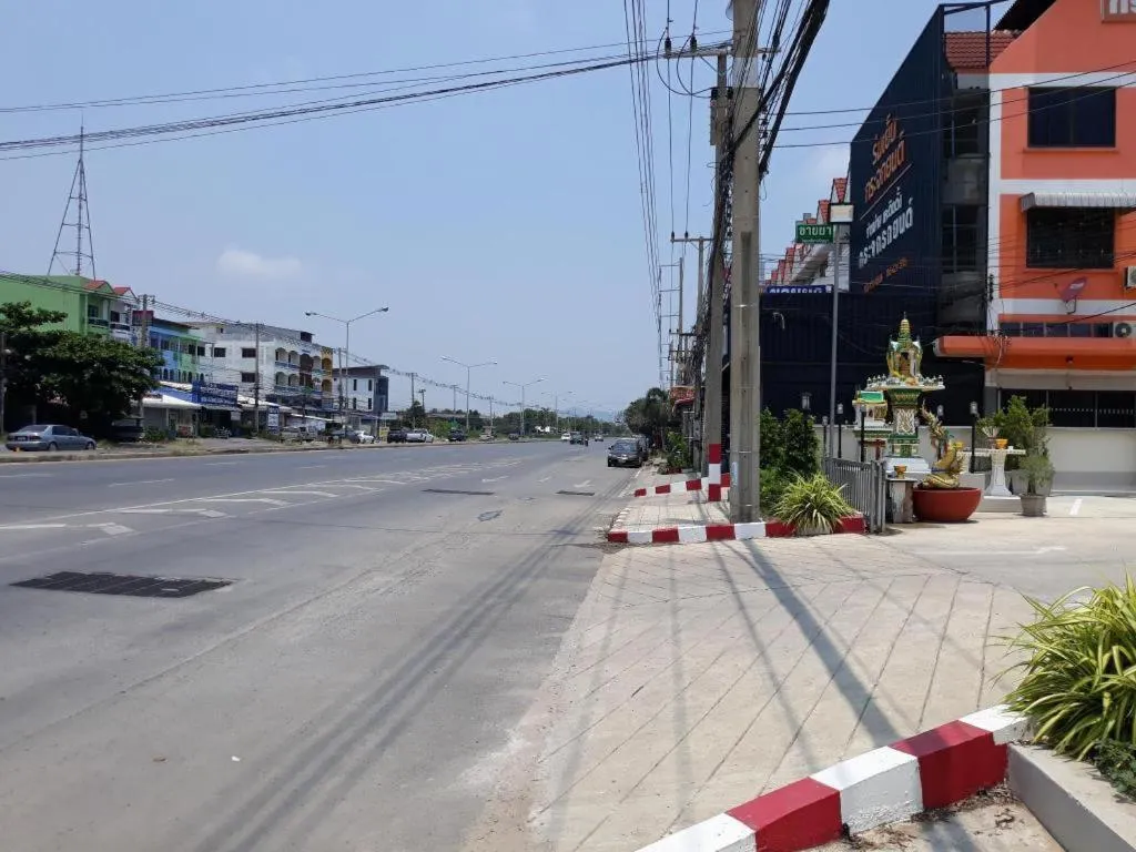 Phetlada Pavilion & Resort