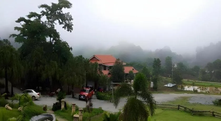 Maan Mek Talay Mok Resort