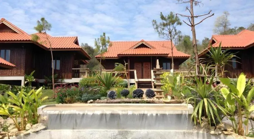 Maan Mek Talay Mok Resort