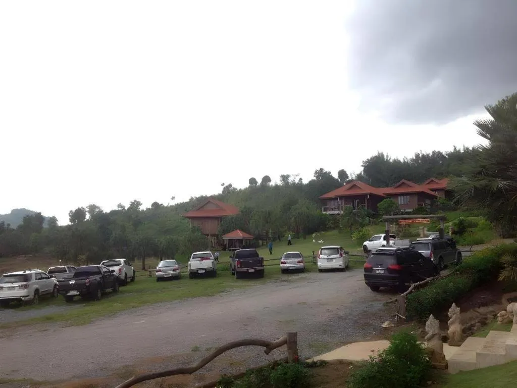 Maan Mek Talay Mok Resort