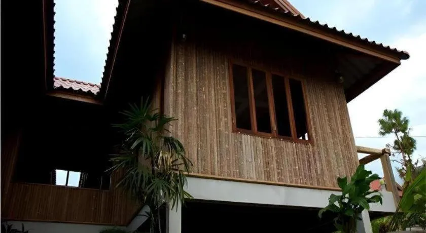 Maan Mek Talay Mok Resort