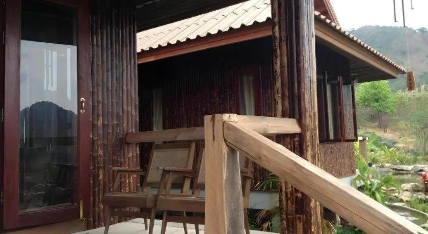 Maan Mek Talay Mok Resort