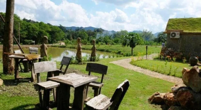 Maan Mek Talay Mok Resort