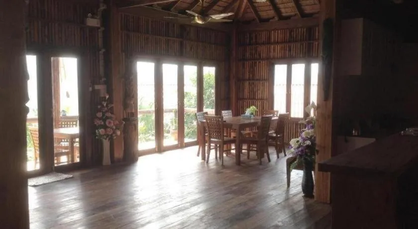 Maan Mek Talay Mok Resort