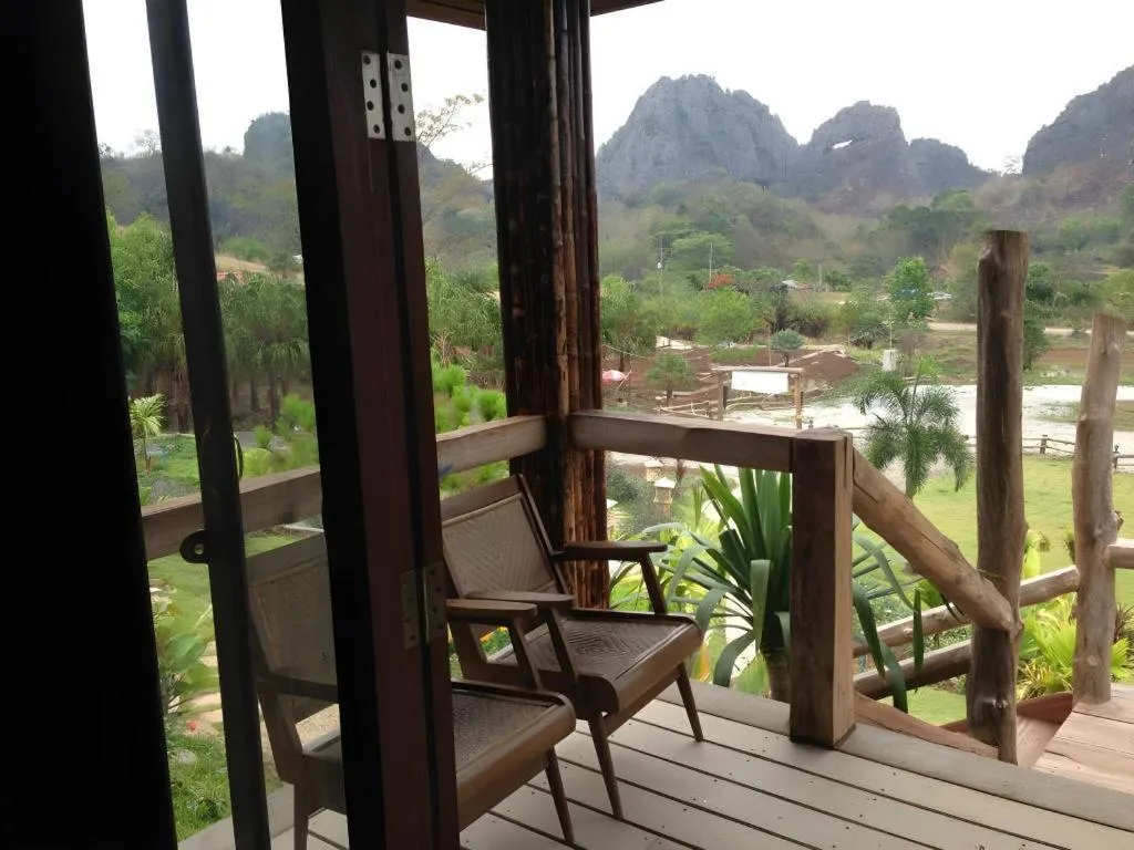 Maan Mek Talay Mok Resort