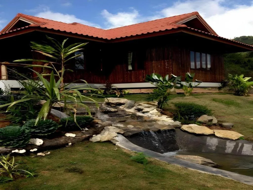 Maan Mek Talay Mok Resort