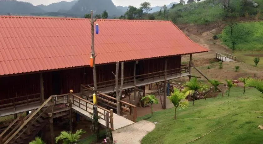 Maan Mek Talay Mok Resort