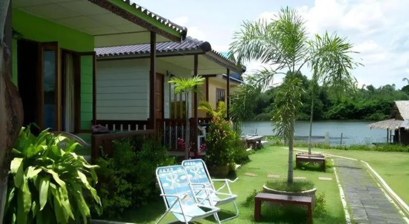 Bambooya Resort