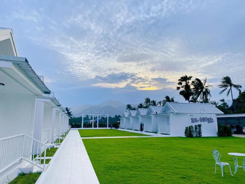 The White Resort