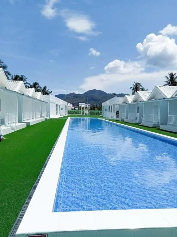 The White Resort