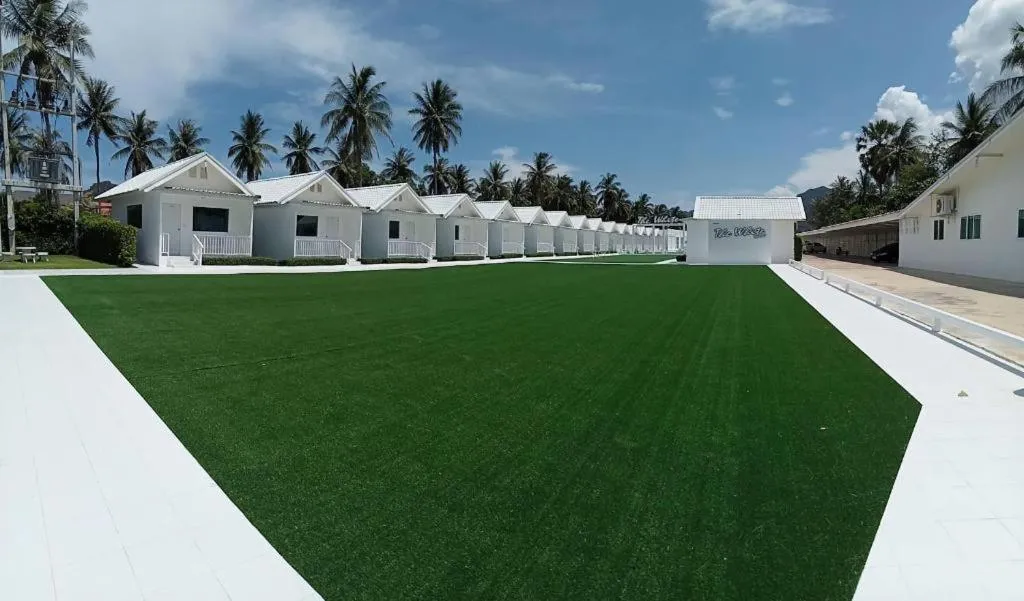 The White Resort