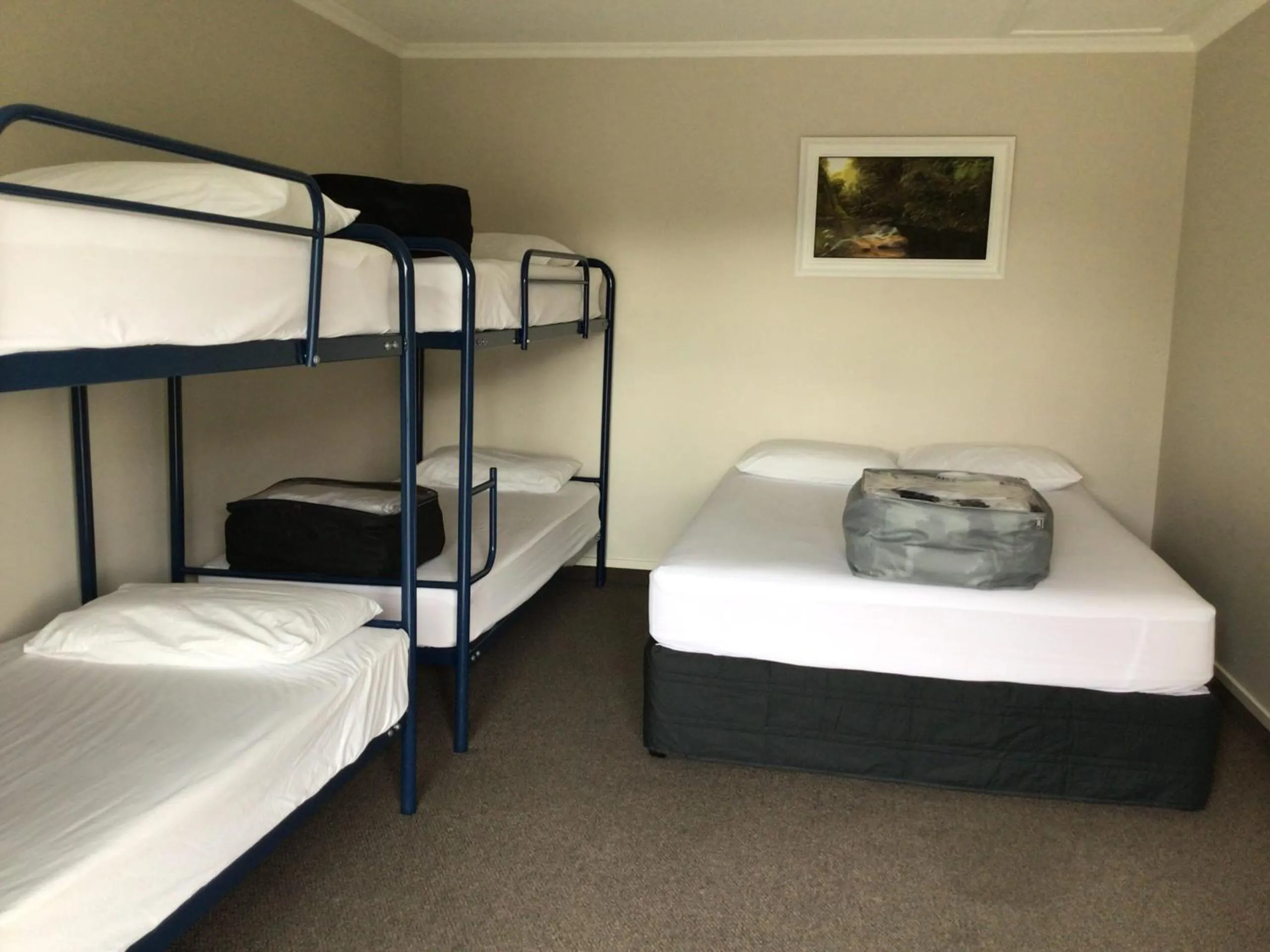 Bed in Fiordland Great Views Holiday Park