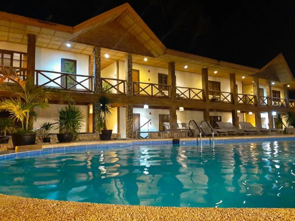 Nataasan Beach Resort and Dive Center