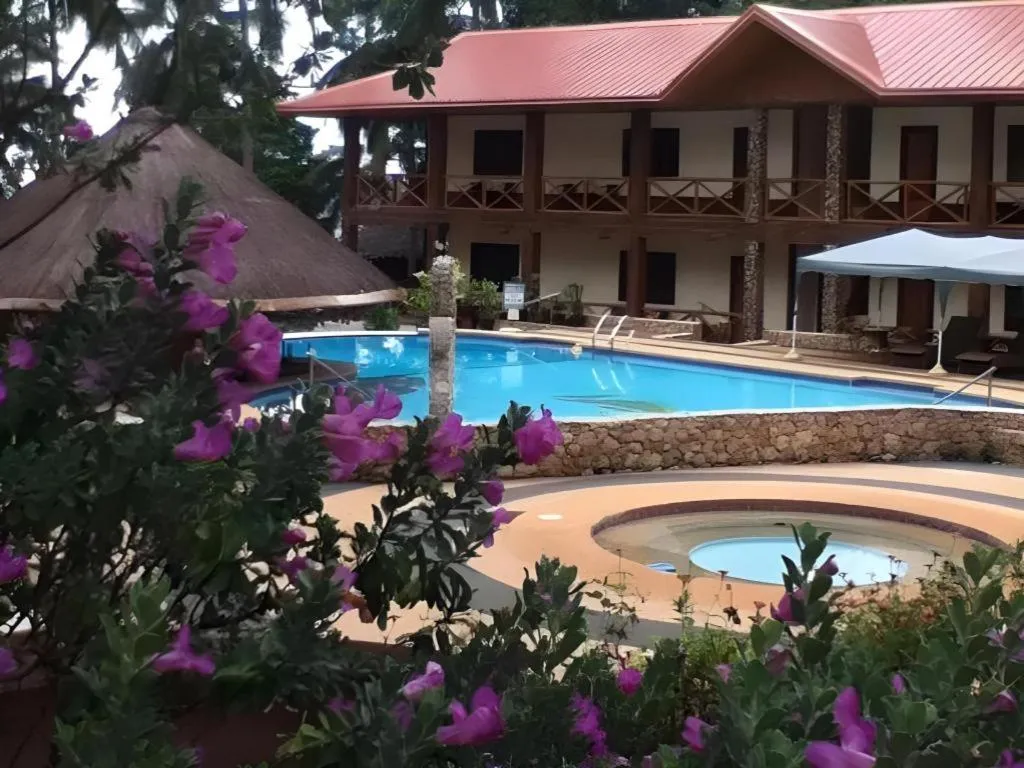 Nataasan Beach Resort and Dive Center