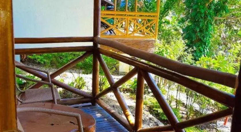 Nataasan Beach Resort and Dive Center