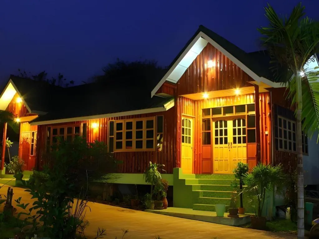 Chiangkhan Greenview Resort