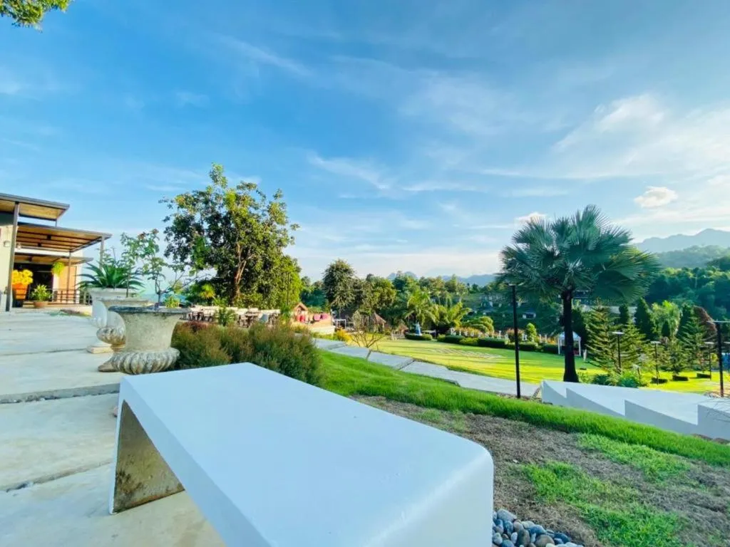 Riverside Hill Resort and Restaurant