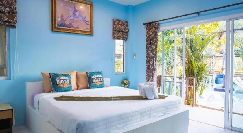 Bed in Charm Resort Cha-am