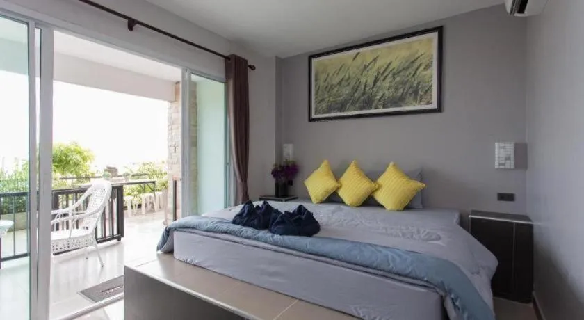 Bed in Chalita Goodview