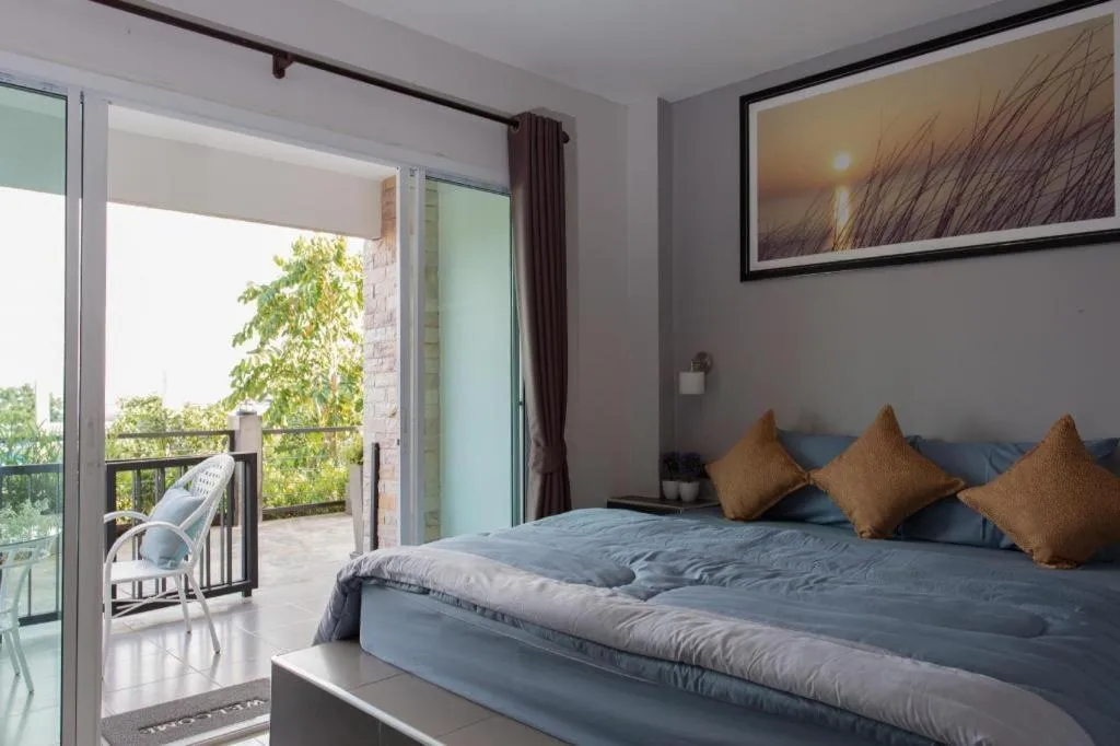 Bed in Chalita Goodview