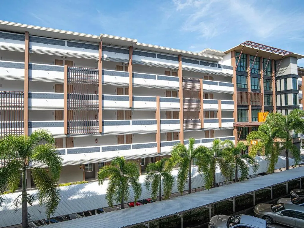 B2 Korat Night Market Boutique & Budget Hotel