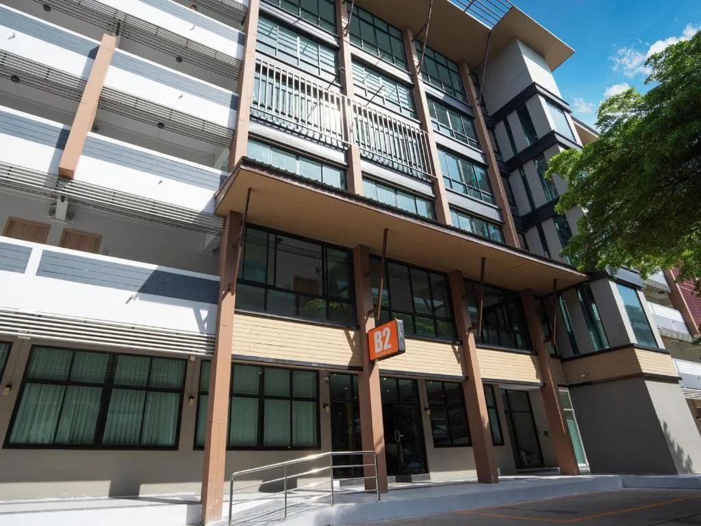 B2 Korat Night Market Boutique & Budget Hotel