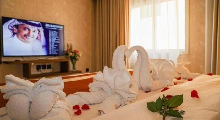 Bed in Gulf Pearls Hotel