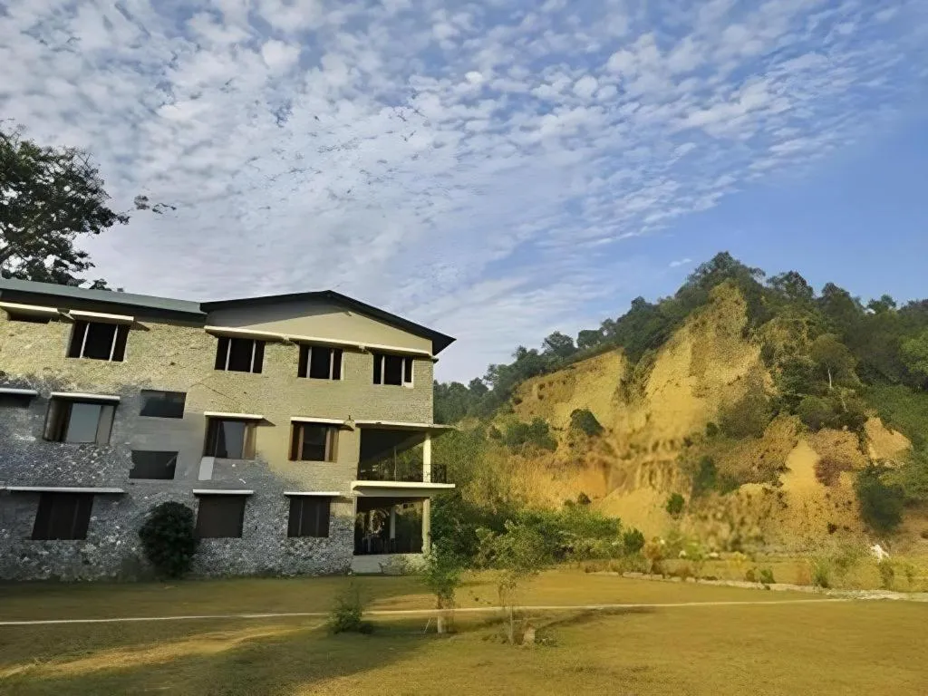 Pratiksha River Retreat