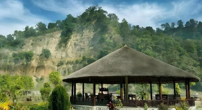 Pratiksha River Retreat