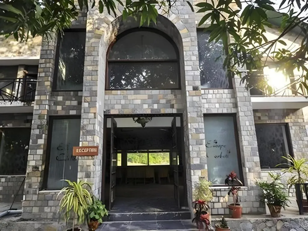 Pratiksha River Retreat