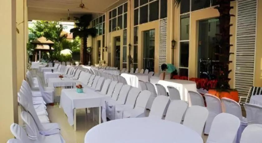 N Siri Resort & Hotel