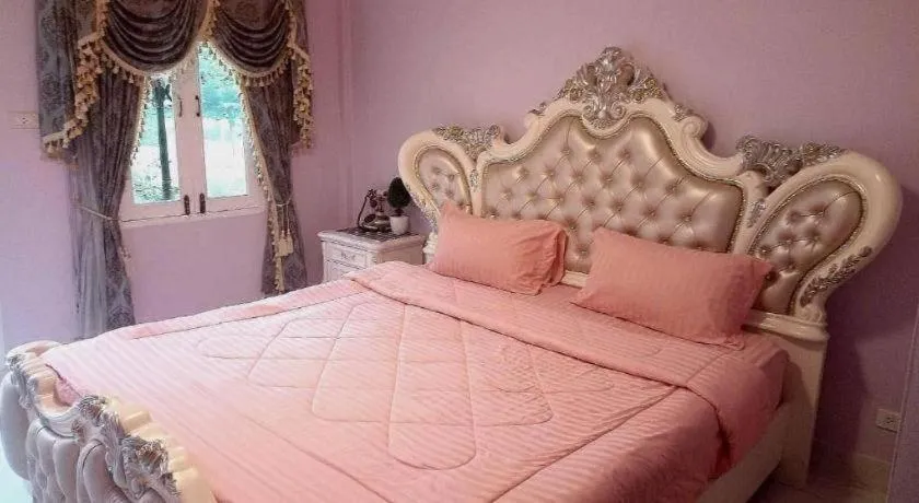 Bed in Cinque Terre Resort