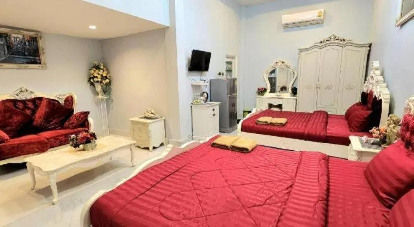 Bed in Cinque Terre Resort