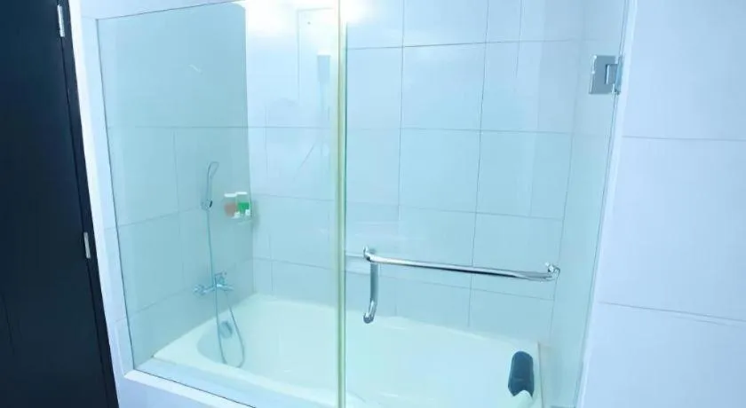 Royal Hotel n' Lounge